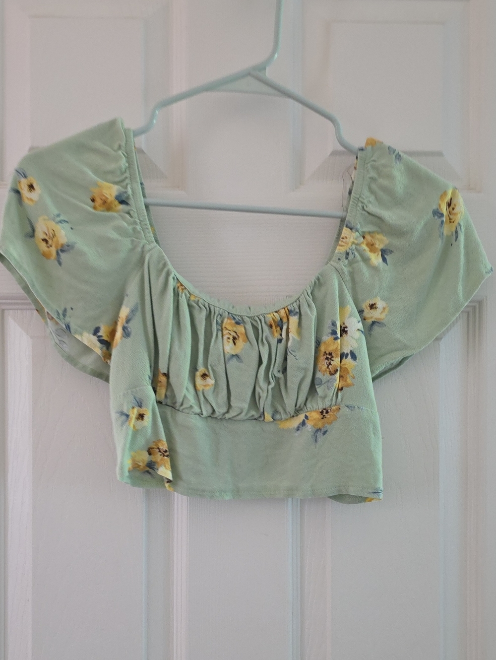 Cottagecore Mint Green Floral Puff-Sleeve Ruched Crop Top